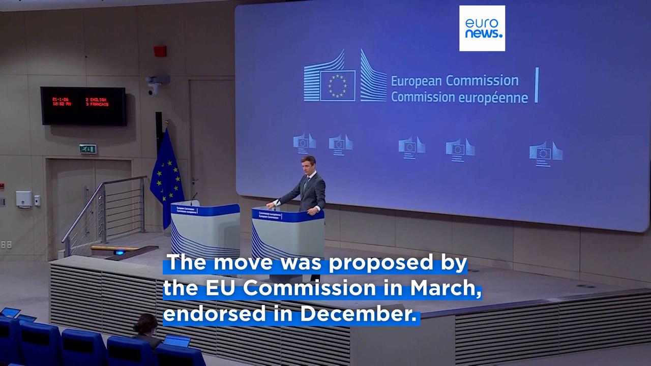 Video thumbnail for EU Parliament ready to approve deportation bill as EPP teams up with far right for stricter rules