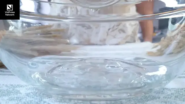 Video thumbnail for Crispy and Soft Buns Recipe