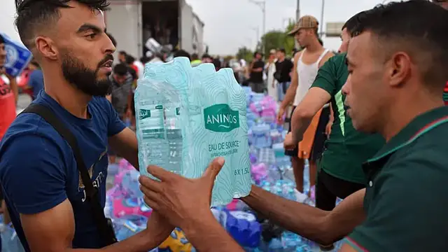 Video thumbnail for Volunteers in Algeria moblise to support families displaced by wildfires