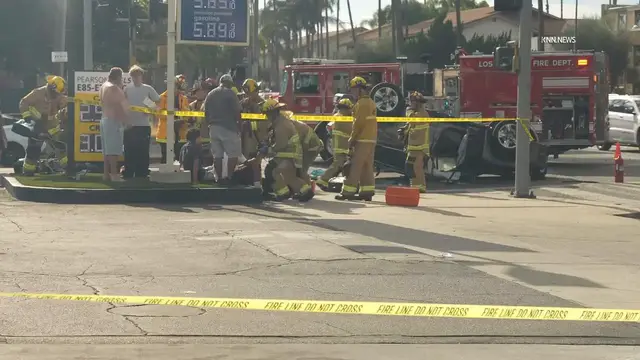 Video thumbnail for US, Los Angeles: Winnetka Two-Car Collision Leaves Eight Injured.