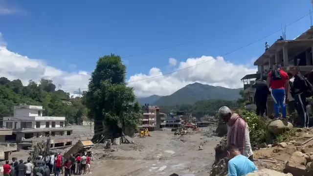 Video thumbnail for Nepal: Death toll from Nepal's flood rises to 669: police.