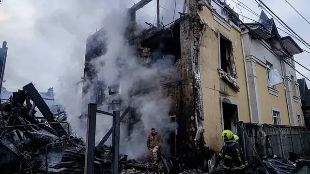 Video thumbnail for Kyiv 'not rushing to resolve conflict by peaceful means,' Putin says