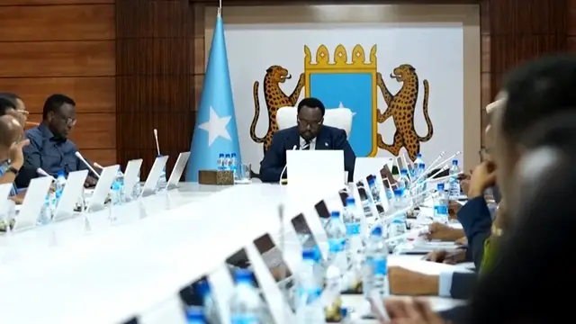 Video thumbnail for Somalia cuts ties with UAE over sovereignty violation claims