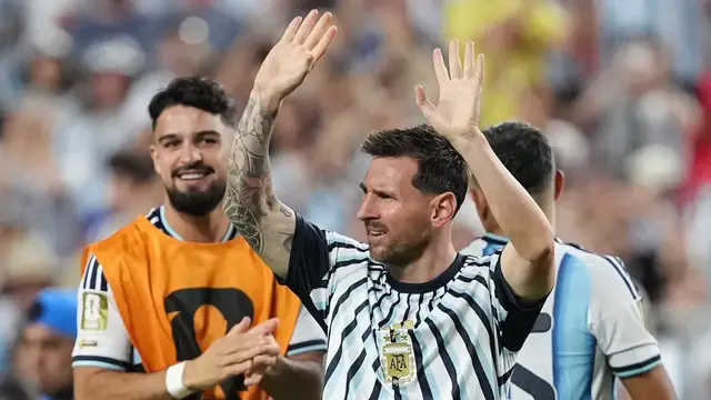 Video thumbnail for Messi Shines in World Cup: Argentina's Victory Over Algeria