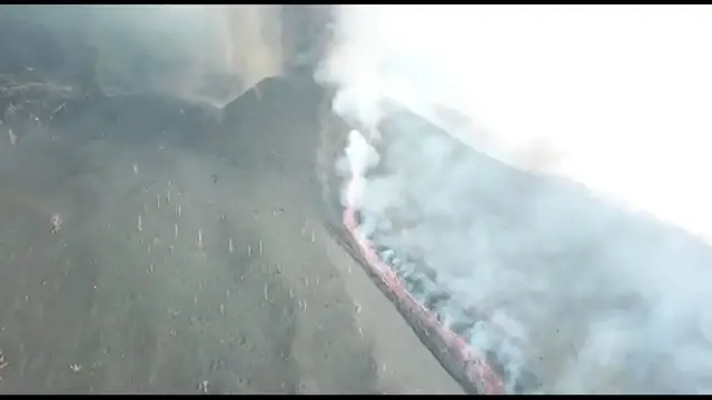 Video thumbnail for Neuer Vulkanschlot 24-09-21 - Vulkanausbruch La Palma 2021