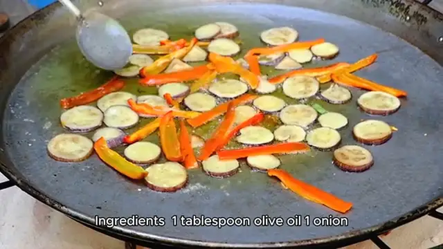 Video thumbnail for Corn Chowder with Ham and Potatoes