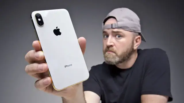 Video thumbnail for HUAWEI BEATS APPLE