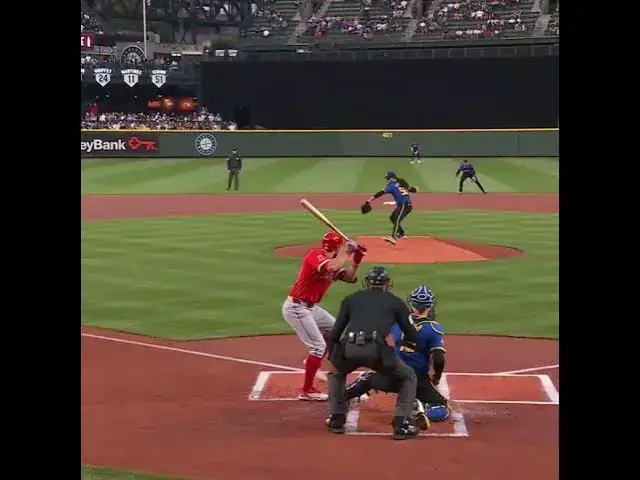 'Video thumbnail for Eugenio Suarez's INCREDIBLE Barehanded Throw! | 09/12/2025'