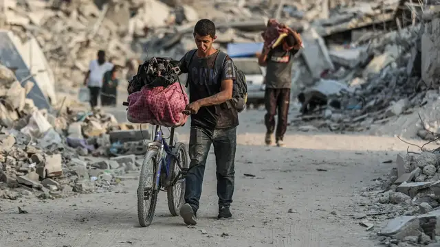 'Video thumbnail for Israel hits Gaza by drone strikes, Palestinians live in fear of conflict resuming'