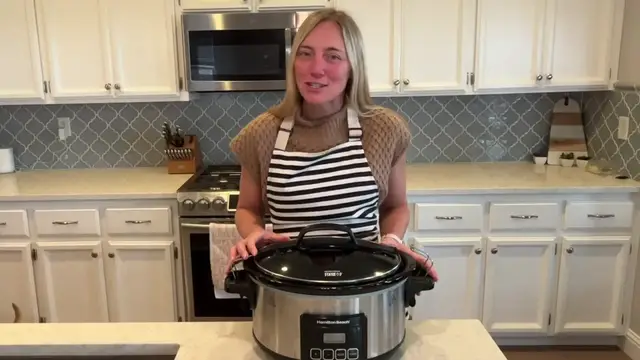 Video thumbnail for 6 CHICKEN Crockpot Recipes   Healthy   High Protein   Easy   Molly Purcell(720P HD)