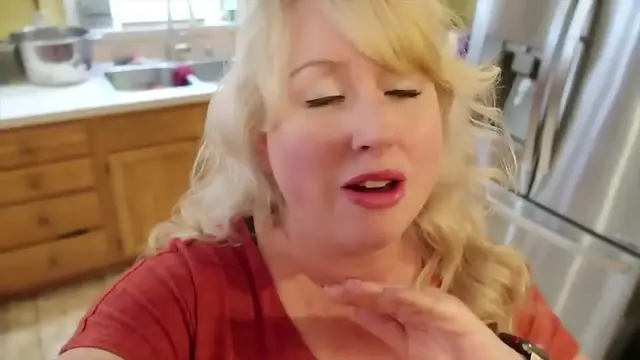 'Video thumbnail for 🥗20+ DUMP AND GO FREEZER MEALS for a MONTH! Healthy Crockpot, Easy Casseroles, LOW CARB! (720p 24fps)'