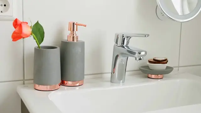 Video thumbnail for Bathroom Decor Tips