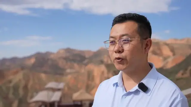 Video thumbnail for China: AI fuels China's smart tourism boom.