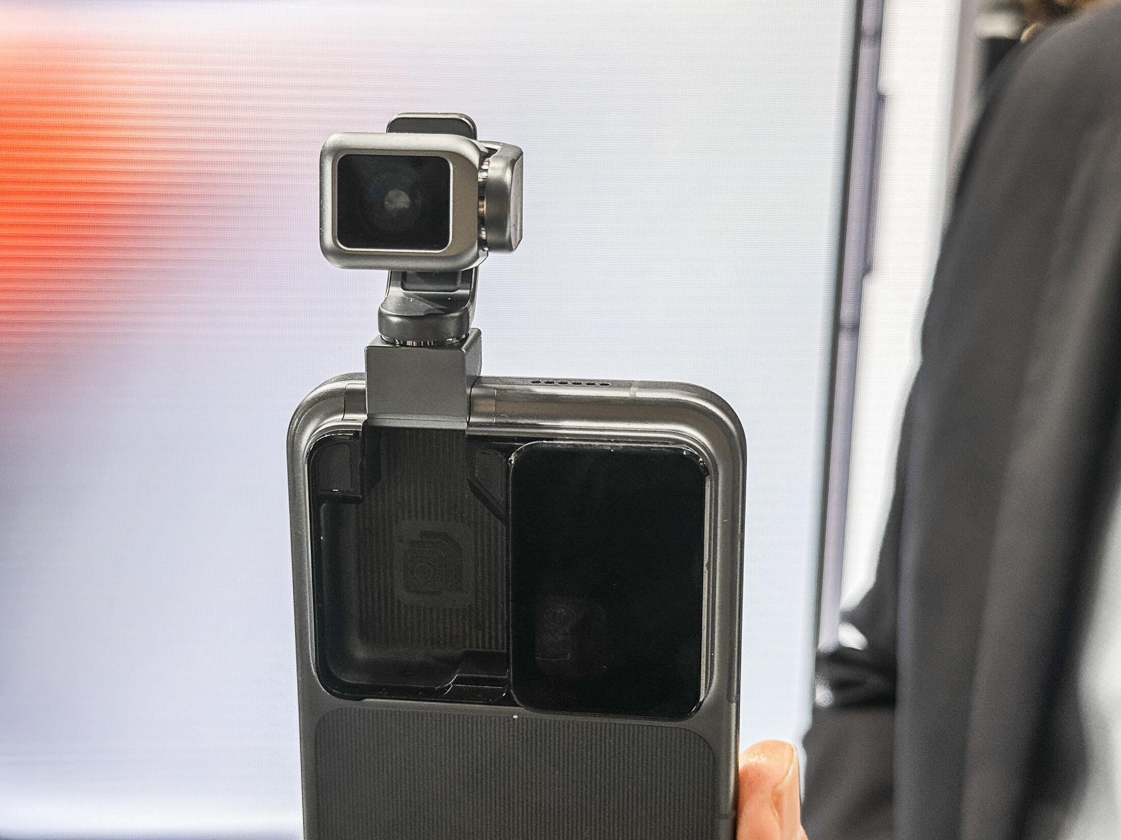 Video thumbnail for Honor's Robot Phone Is the First of Its Kind, Integrating Robotics Into a Smartphone