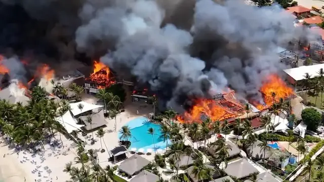 Video thumbnail for Dominica: One dead in Dominican beachside hotel blaze.