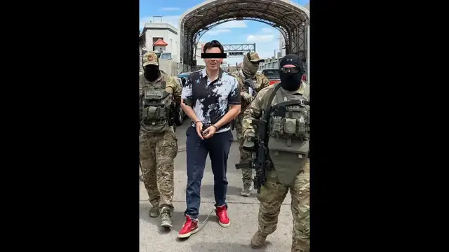'Video thumbnail for Julio César Chávez Jr. deported to Mexico for alleged cartel ties and drug trafficking'