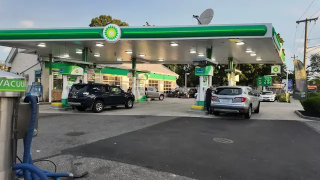 Video thumbnail for Man dies days after being attacked during South Hempstead robbery