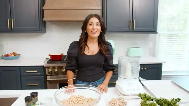 'Video thumbnail for How to Make Authentic Falafel from The Mediterranean Dish(720P_HD)'
