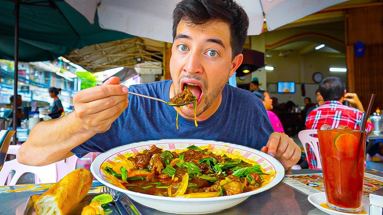 Video thumbnail for 12 Cambodian STREET FOODS Across Cambodia!! PHNOM PENH Curry, KAMPOT Pepper + KEP Crab!