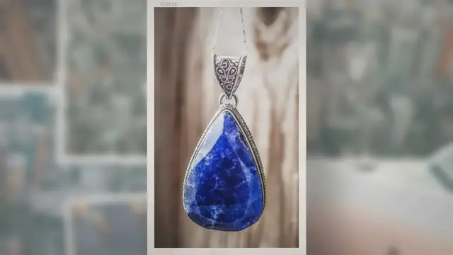 Video thumbnail for How Are Sapphires Formed?