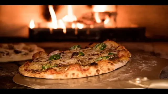 Video thumbnail for What Is A Pizza Peel Used For? 7 Super Facts That You Need To Know