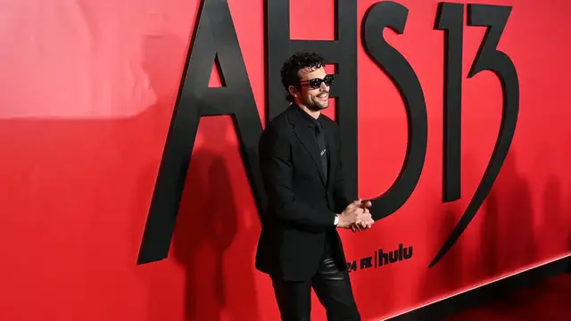 Video thumbnail for "NY: FX's "American Horror Story: 13" Celebration Event - Arrivals" 16.