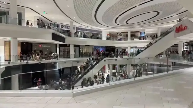 Video thumbnail for US: Partial Power Outage Disrupts Rides at New Jersey's American Dream Mall.