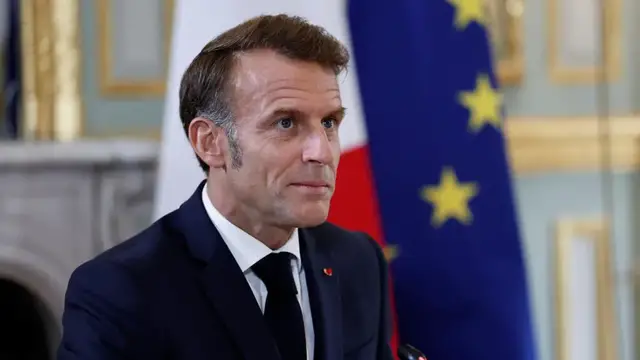 'Video thumbnail for French government survival uncertain as opposition demands Macron’s exit'