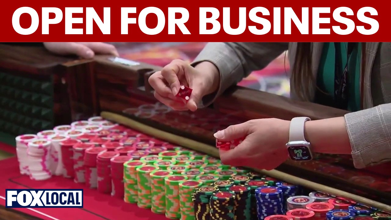 Video thumbnail for NYC's first table game casino opens in Queens