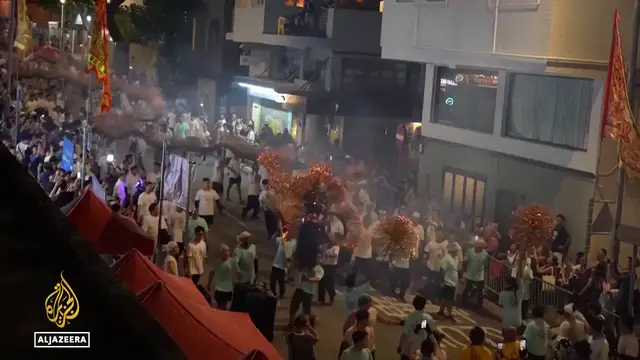 'Video thumbnail for China's golden week holiday: Increase in travel but not enough consumer spending'