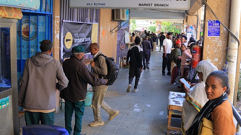 Video thumbnail for Residents of Ethiopia's Tigray region start to flee amid fears of renewed civil war