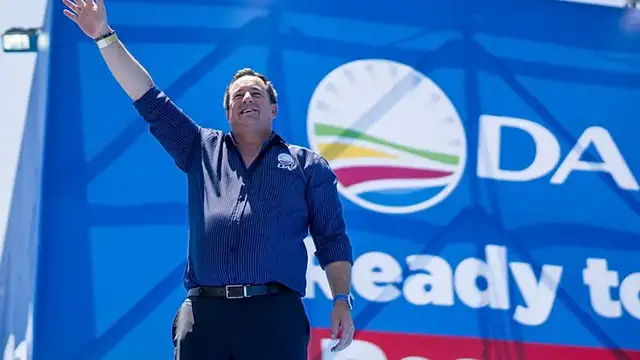 Video thumbnail for South Africa's DA drops ex-leader Steenhuisen from cabinet