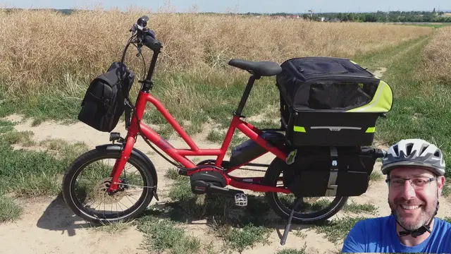 Video thumbnail for Genial für Hundehalter: E-Bike Tern Quick Haul mit Softcrate Mini zum Hundetransport