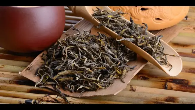 Video thumbnail for What Does Oolong Tea Taste? 4 Superb Facts About It!