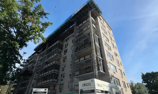 Video thumbnail for Power restored at flood-damaged Bridgeport high-rise, but residents still waiting for hot water