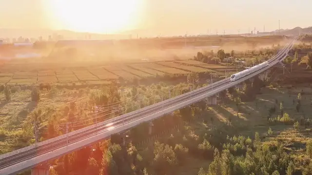 Video thumbnail for China: High-speed Train 3.