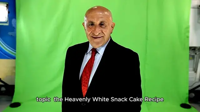 Video thumbnail for Heavenly White Snack Cake Recipe