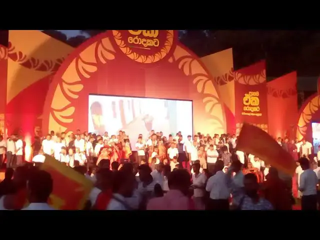 Video thumbnail for Bodu Bala Sena Crowded around Venerable Galagoda Aththe Gnanasara Thero