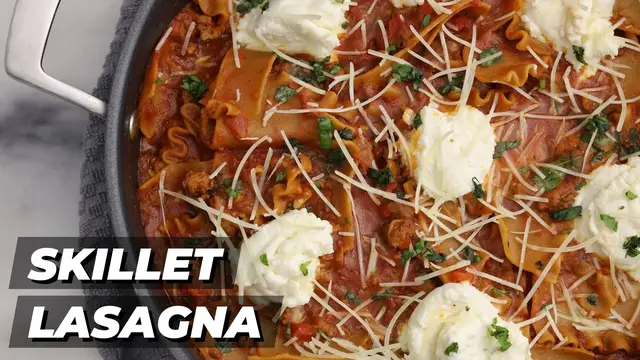 Video thumbnail for Skillet Lasagna: A Quick and Easy One-Pan Dinner
