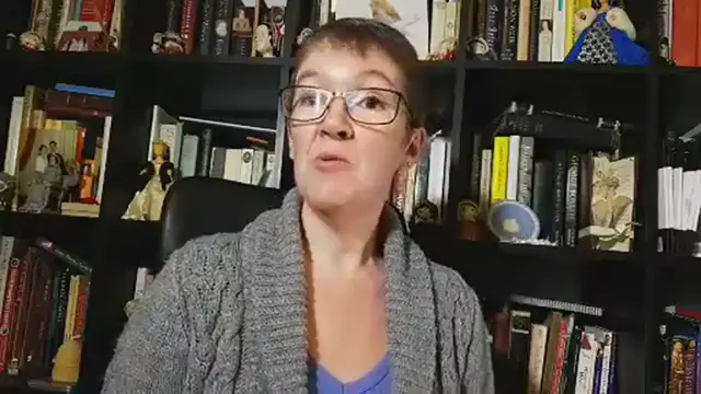 Video thumbnail for Henry VIII dresses up