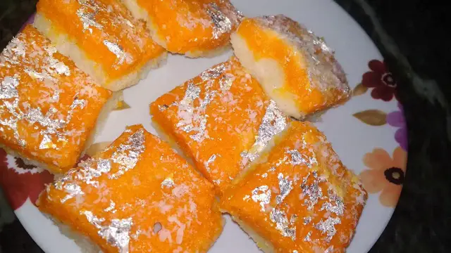 Video thumbnail for नारियल की बर्फी रेसिपी - Nariyal ki barfi recipe -Coconut barfi latest style