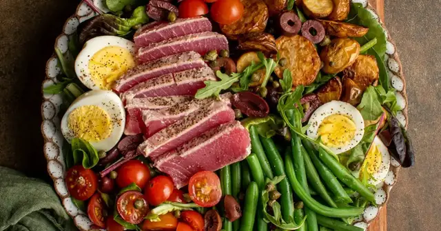 'Video thumbnail for Seared ahi tuna nicoise salad'