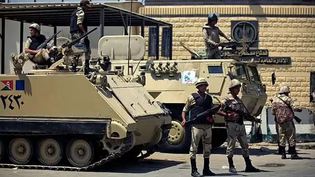 Video thumbnail for Egypt parliament delays debate on possible Saudi military support