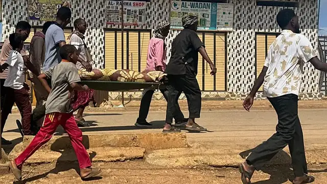 Video thumbnail for Somalia: Fighting breaks out on outskirts of Baidoa