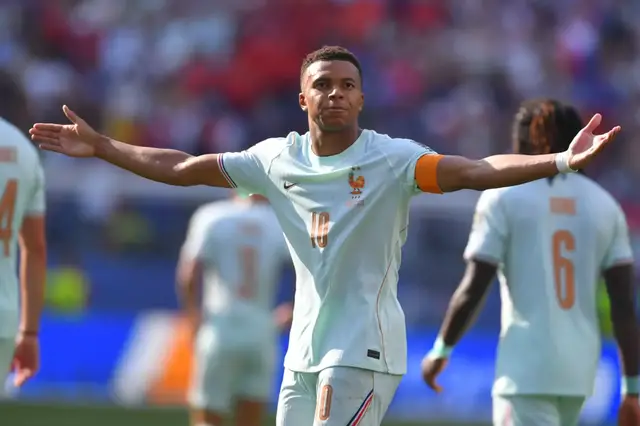Video thumbnail for France Defeats Morocco to Reach the Semi-Finals