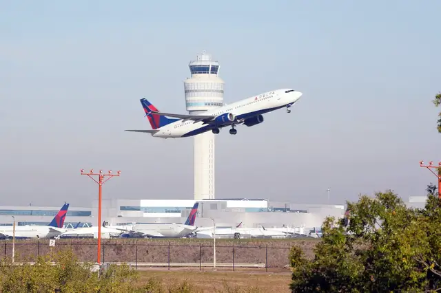 'Video thumbnail for US airlines begin cancelling flights amid government shutdown'
