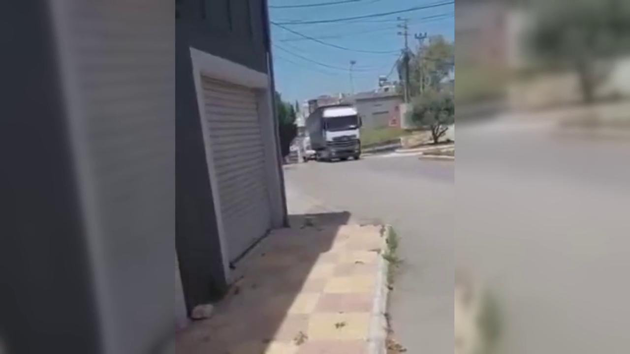 Video thumbnail for Lebanon: Humanitarian Supplies Delivered to Southern Lebanese Communities.