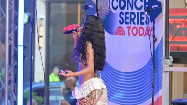 Video thumbnail for US: TYLA At The Citi Concert Series At Rockefeller Center.
