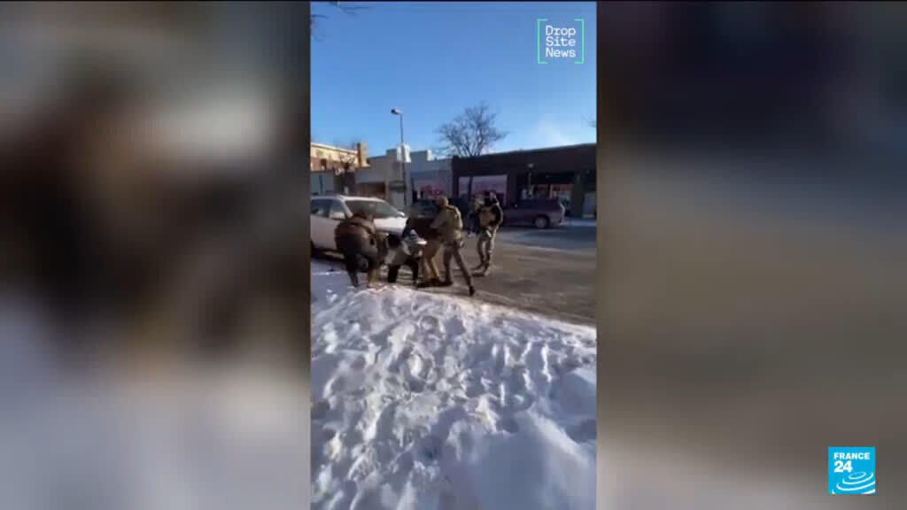 Video thumbnail for Minneapolis: Federal agents shoot and kill a man as protests erupt