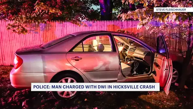 Video thumbnail for Man charged with DWI following Hicksville car crash